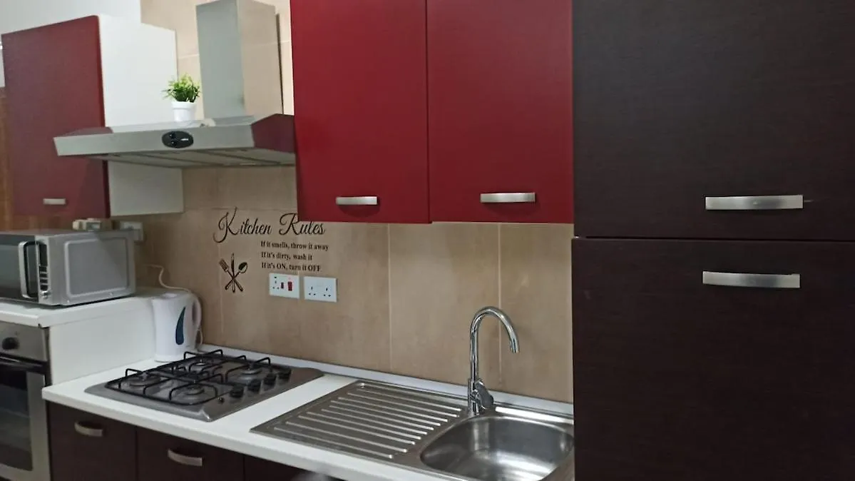 Sw1 - Cosy Three Bedroom Apartment In Xghajra